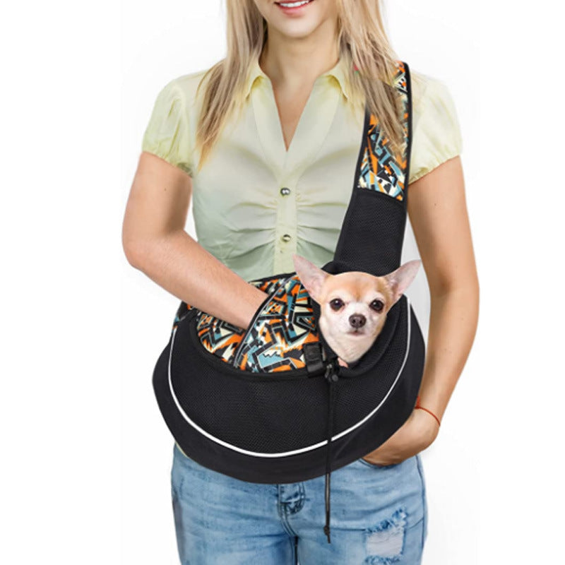 PawPorter™ Crossbody Bag – Stylish Pet Carrier for Outdoor Use